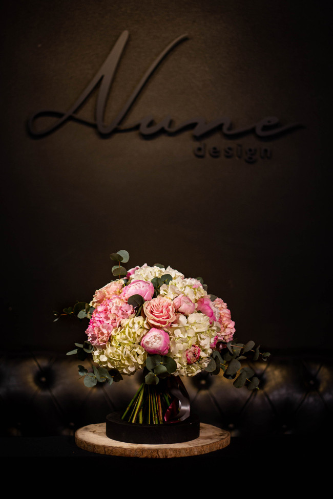 Ramo de PEONIAS y HORTENSIAS