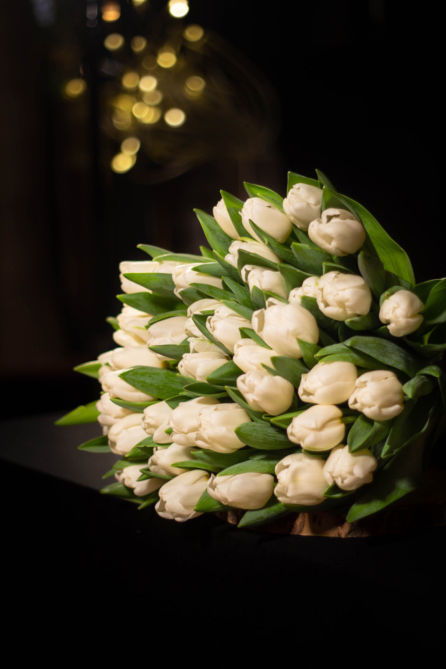 Ramo de TULIPANES BLANCOS 2